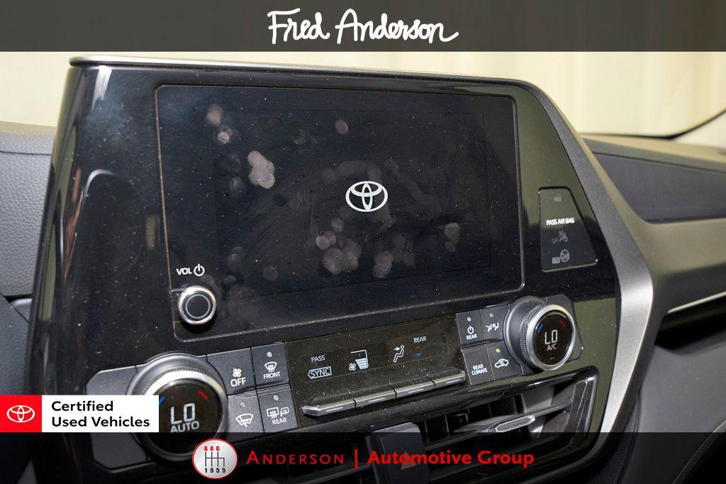 used 2024 Toyota Highlander car, priced at $36,589