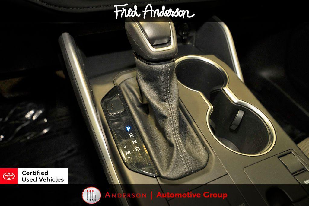 used 2024 Toyota Highlander car, priced at $36,589