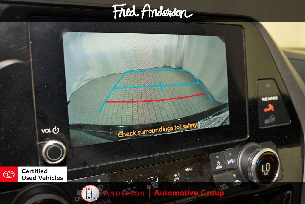 used 2024 Toyota Highlander car, priced at $36,589