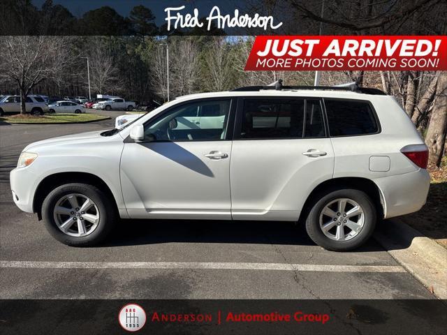 used 2009 Toyota Highlander car, priced at $7,800