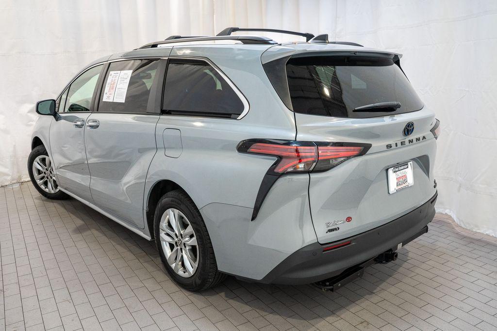used 2022 Toyota Sienna car, priced at $35,191