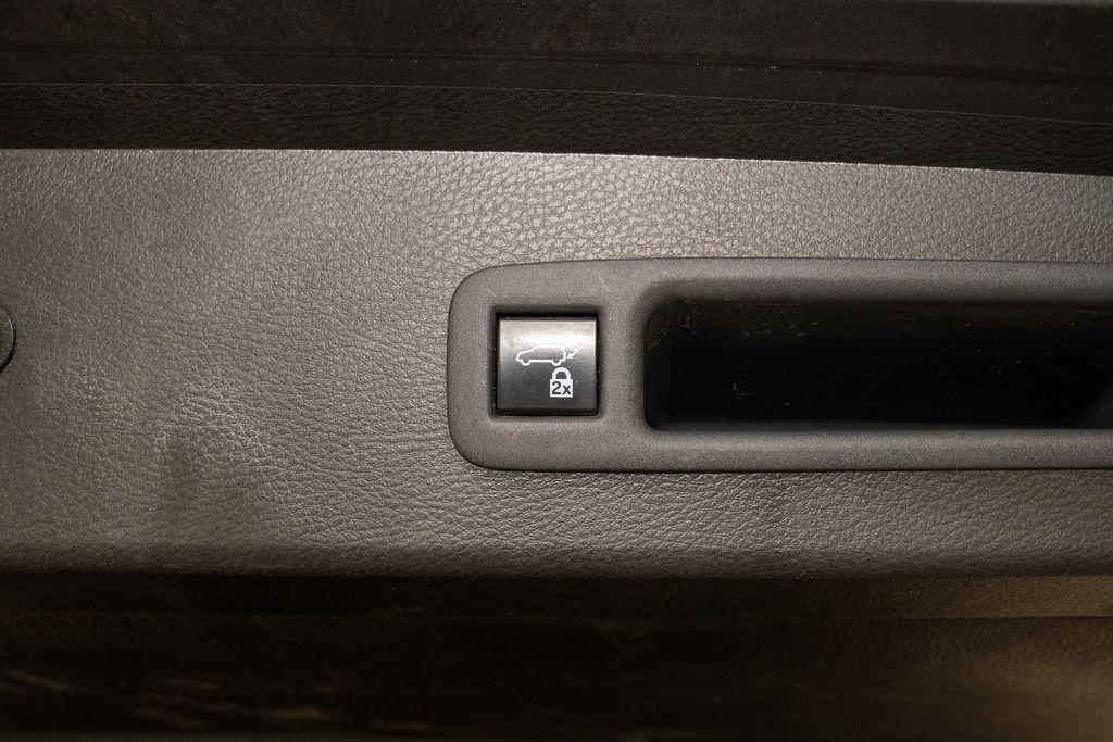 used 2022 Toyota Sienna car, priced at $35,191