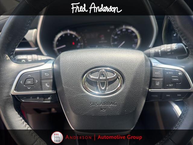 used 2023 Toyota Highlander car, priced at $40,962