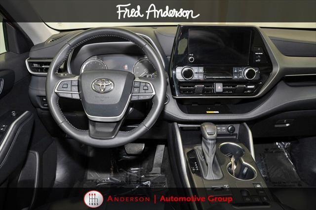 used 2023 Toyota Highlander car, priced at $40,962