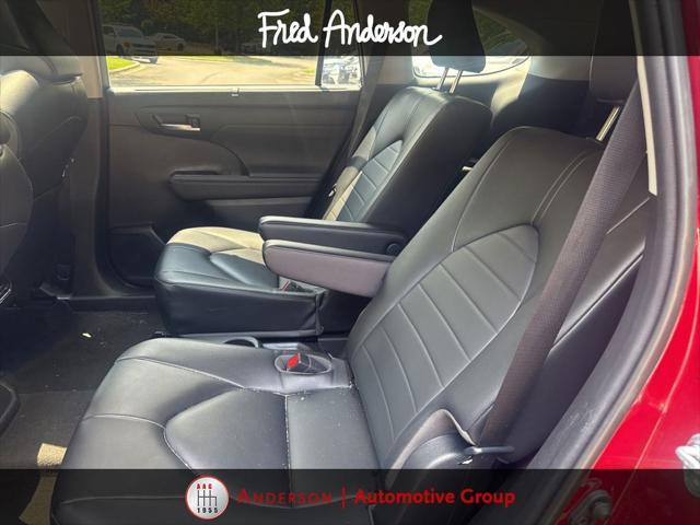 used 2023 Toyota Highlander car, priced at $40,962