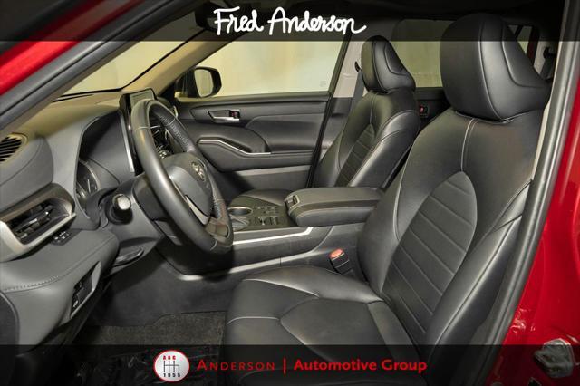 used 2023 Toyota Highlander car, priced at $40,962