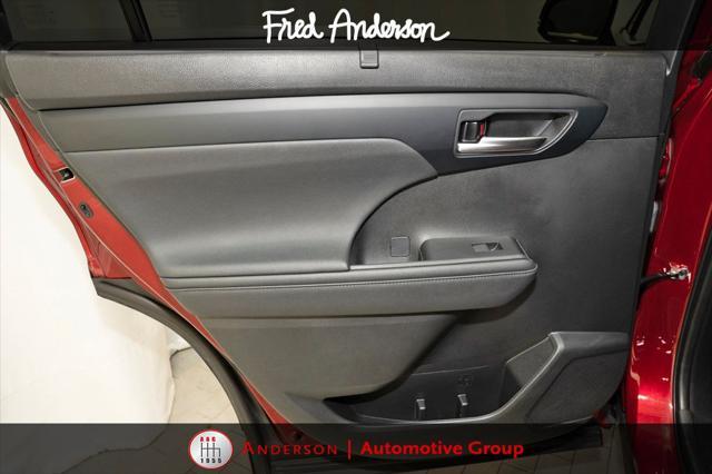 used 2023 Toyota Highlander car, priced at $40,962