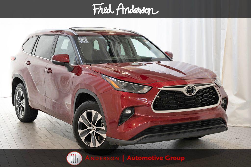 used 2023 Toyota Highlander car, priced at $38,453
