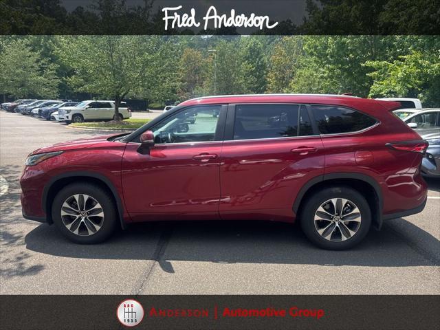 used 2023 Toyota Highlander car, priced at $40,962