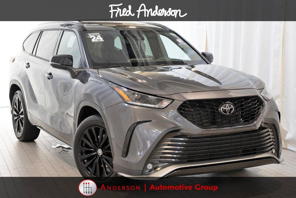 used 2024 Toyota Highlander car, priced at $39,679