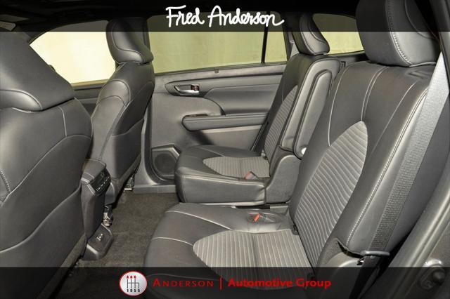 used 2024 Toyota Highlander car, priced at $44,047