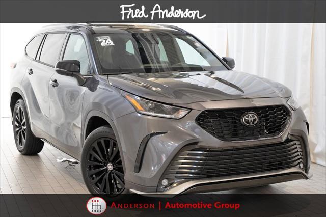 used 2024 Toyota Highlander car, priced at $44,047