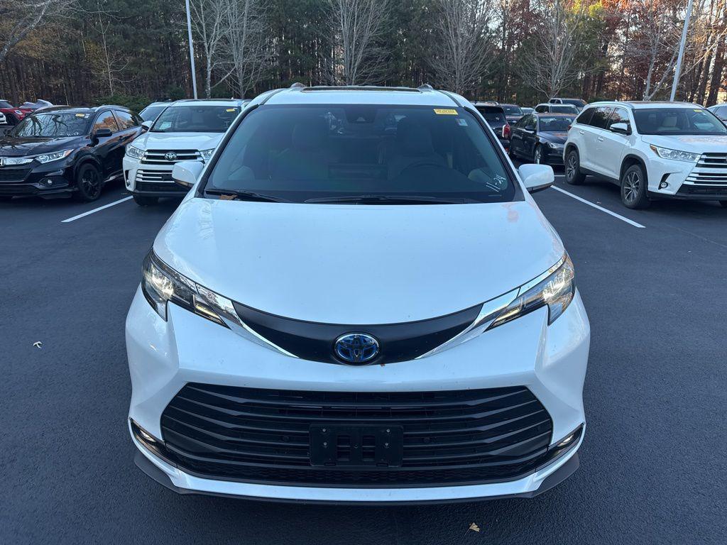 used 2025 Toyota Sienna car, priced at $45,855