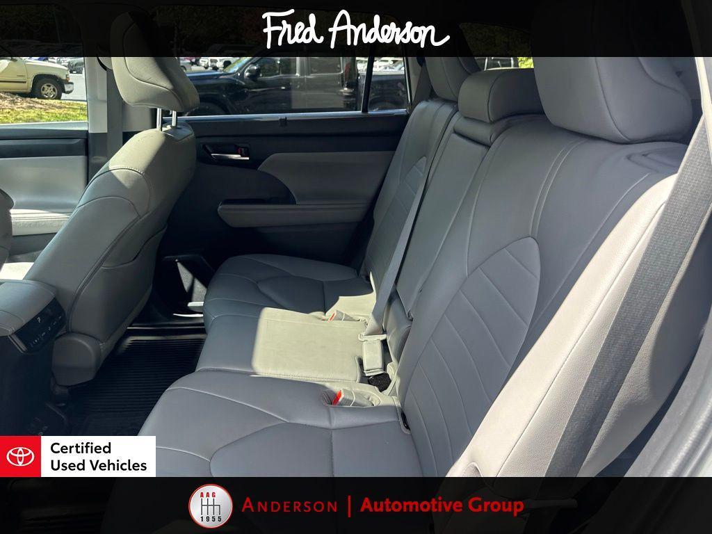 used 2023 Toyota Highlander car, priced at $38,364