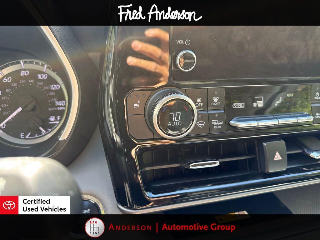 used 2023 Toyota Highlander car, priced at $38,364
