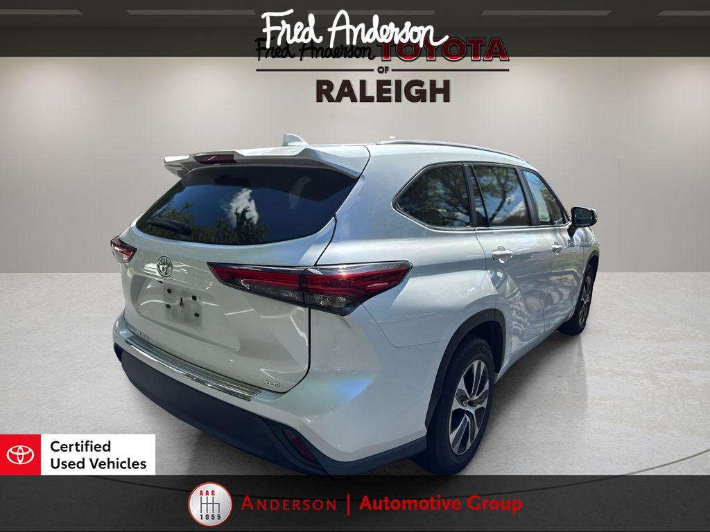 used 2023 Toyota Highlander car, priced at $38,364