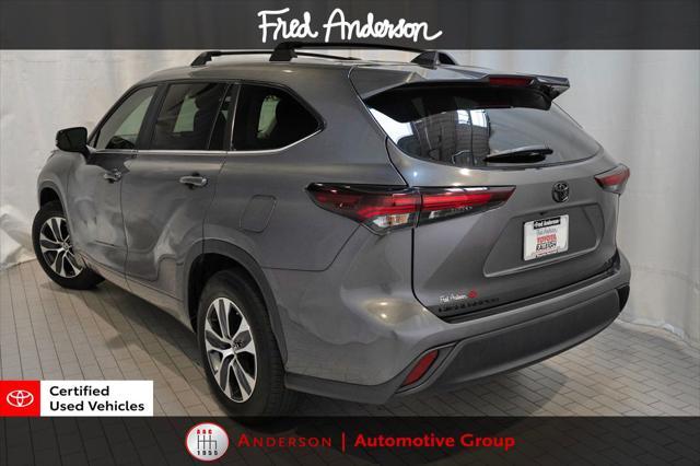 used 2024 Toyota Highlander car, priced at $42,833