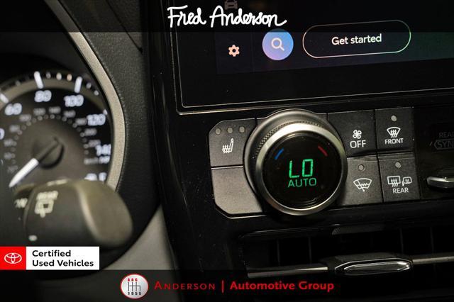 used 2024 Toyota Highlander car, priced at $42,833