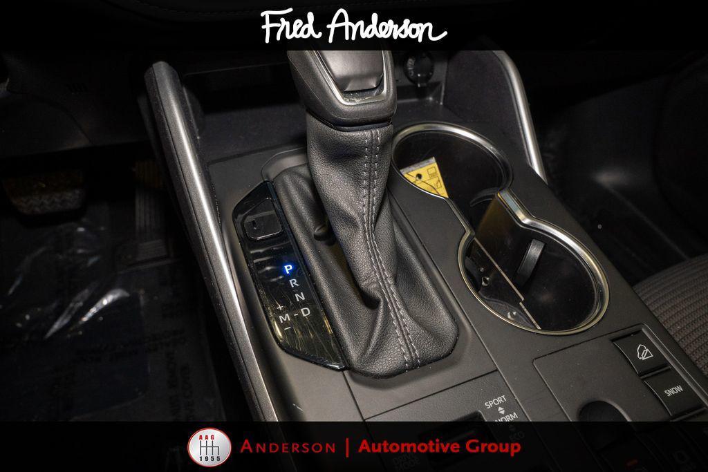 used 2024 Toyota Highlander car, priced at $36,184
