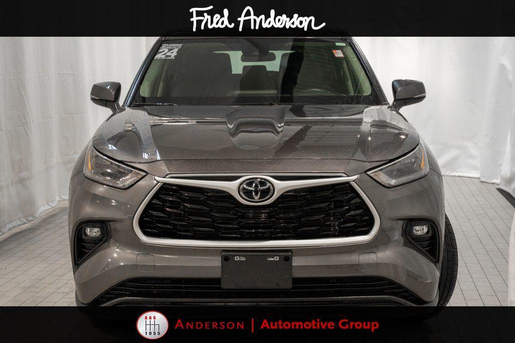 used 2024 Toyota Highlander car, priced at $36,184