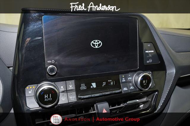 used 2024 Toyota Highlander car, priced at $42,998