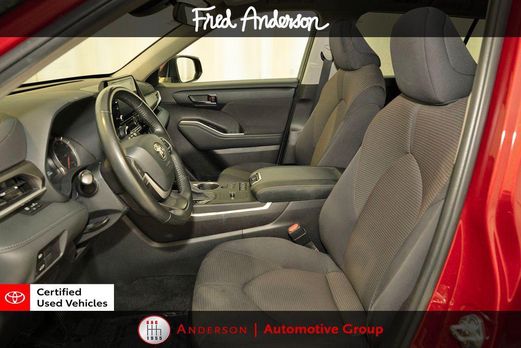 used 2022 Toyota Highlander car, priced at $29,999