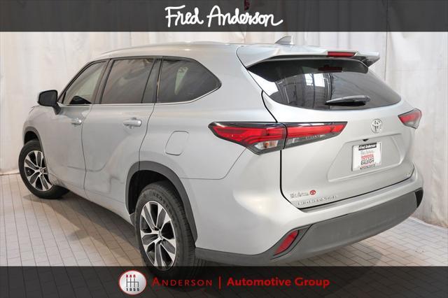 used 2022 Toyota Highlander car, priced at $37,000