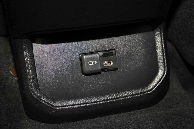 used 2022 Toyota Highlander car, priced at $37,014