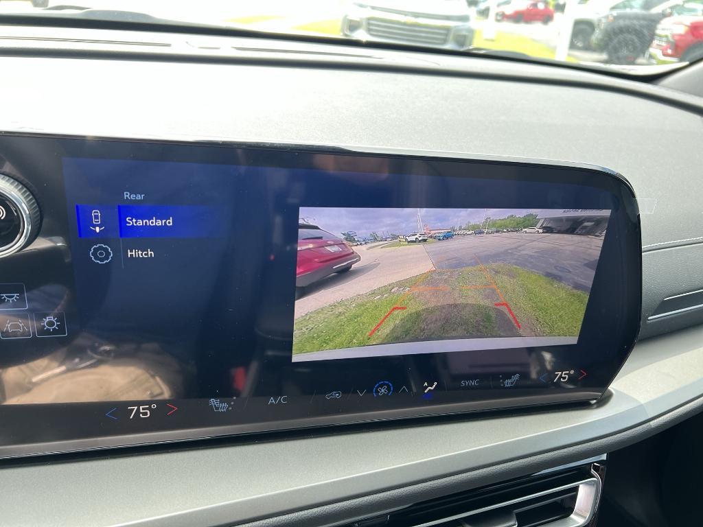 new 2025 Chevrolet Traverse car, priced at $43,315