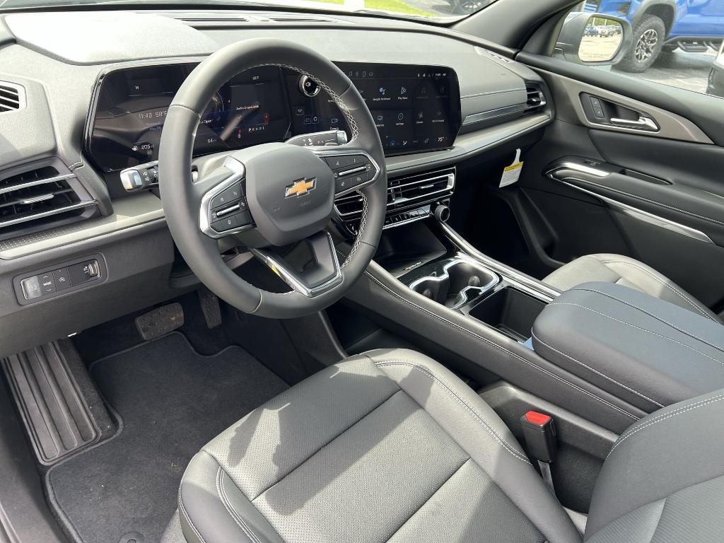 new 2025 Chevrolet Traverse car, priced at $43,315