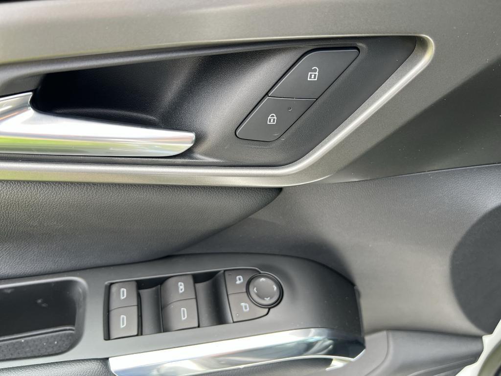 new 2025 Chevrolet Traverse car, priced at $43,315
