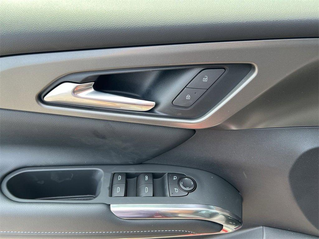 new 2025 Chevrolet Traverse car, priced at $50,920