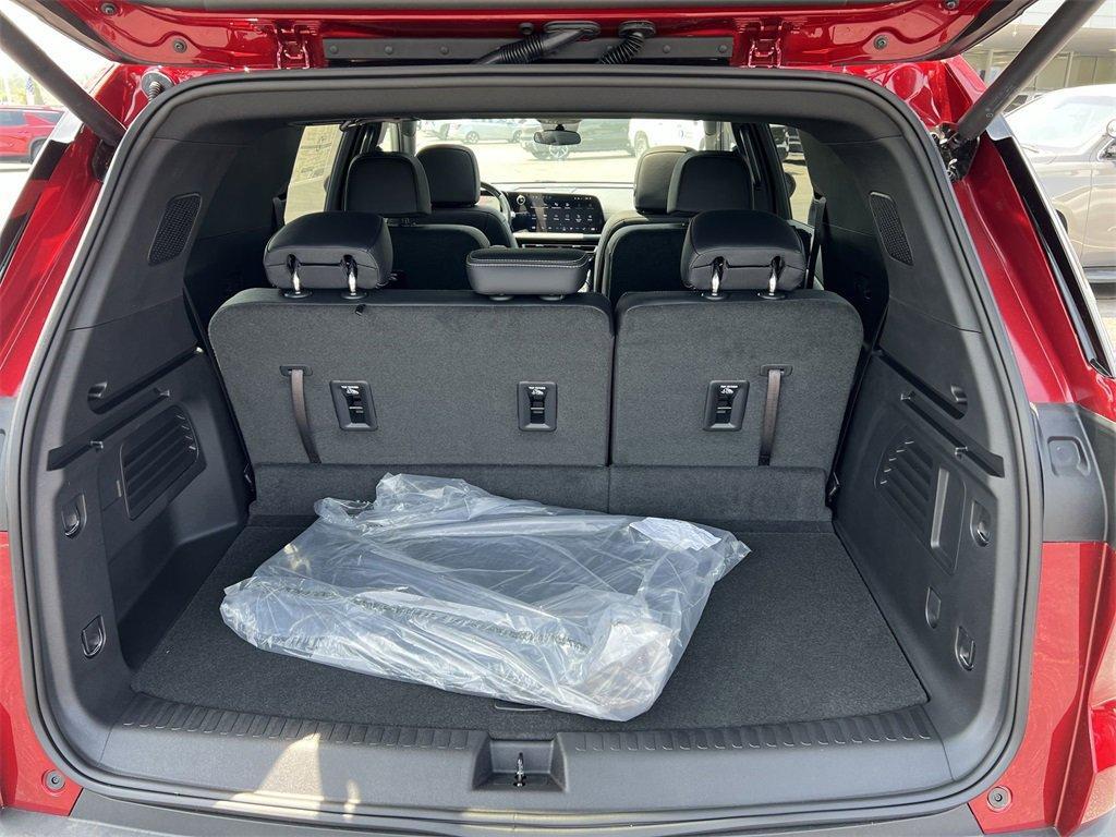 new 2025 Chevrolet Traverse car, priced at $50,920