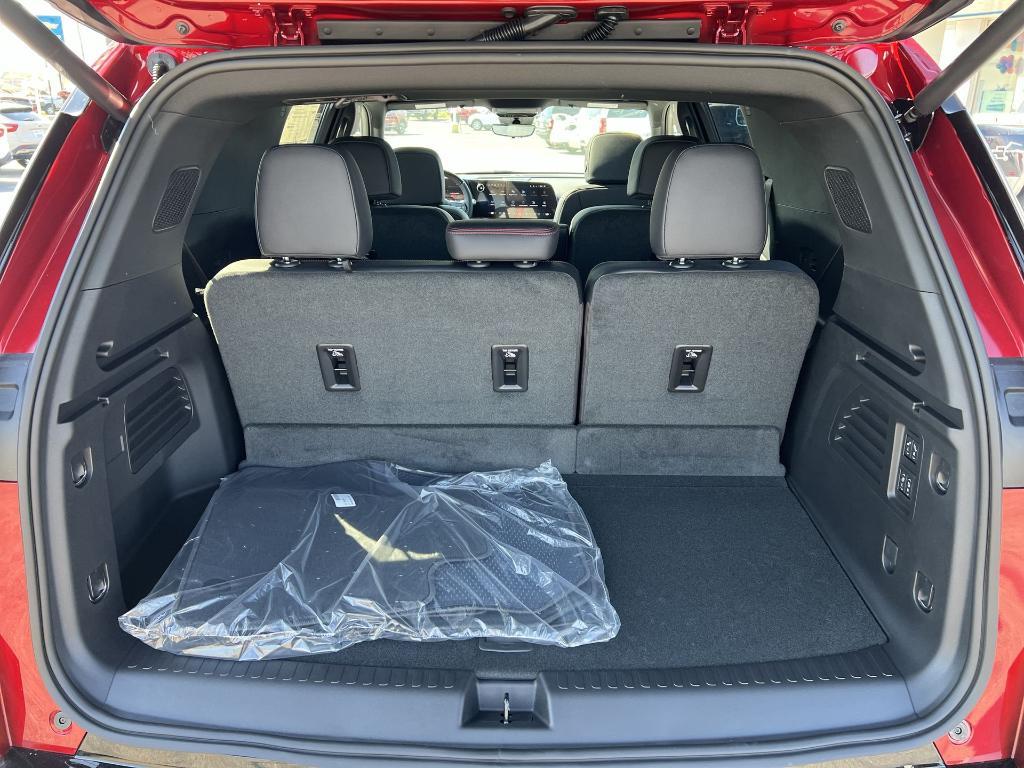 new 2026 Chevrolet Traverse car, priced at $59,715
