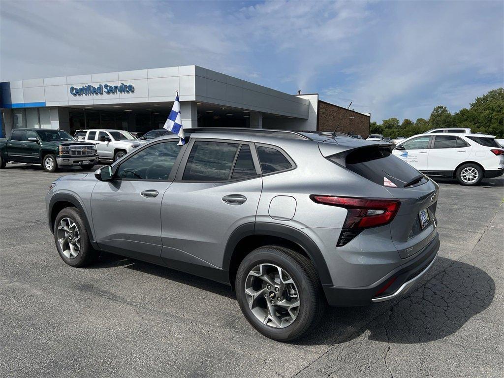 new 2025 Chevrolet Trax car, priced at $24,600