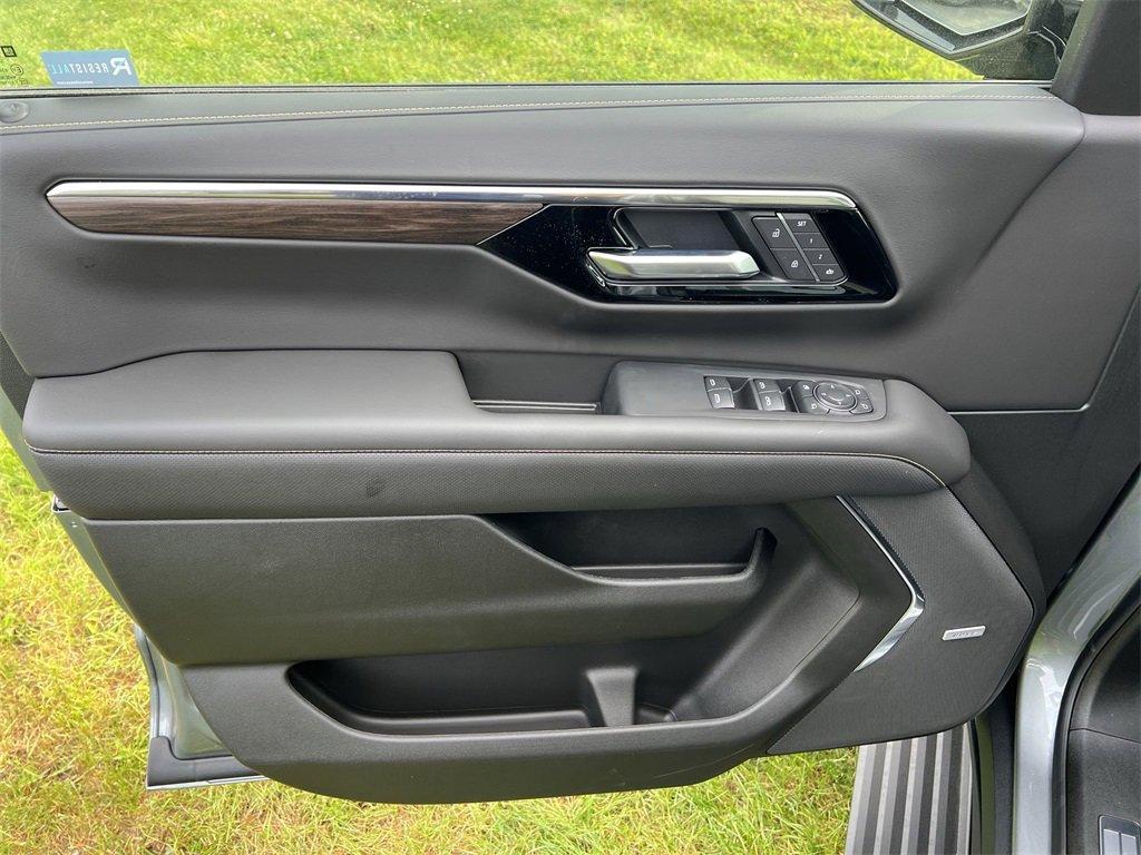 new 2025 Chevrolet Tahoe car, priced at $87,999