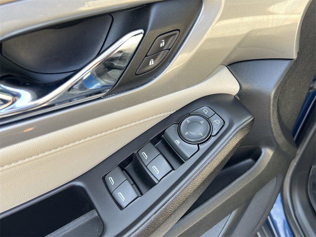 used 2023 Chevrolet Traverse car, priced at $25,170