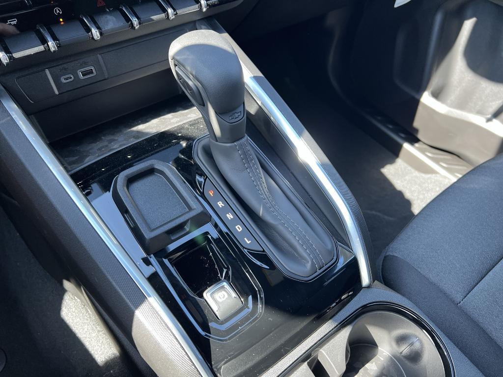 new 2025 Chevrolet Colorado car, priced at $32,055