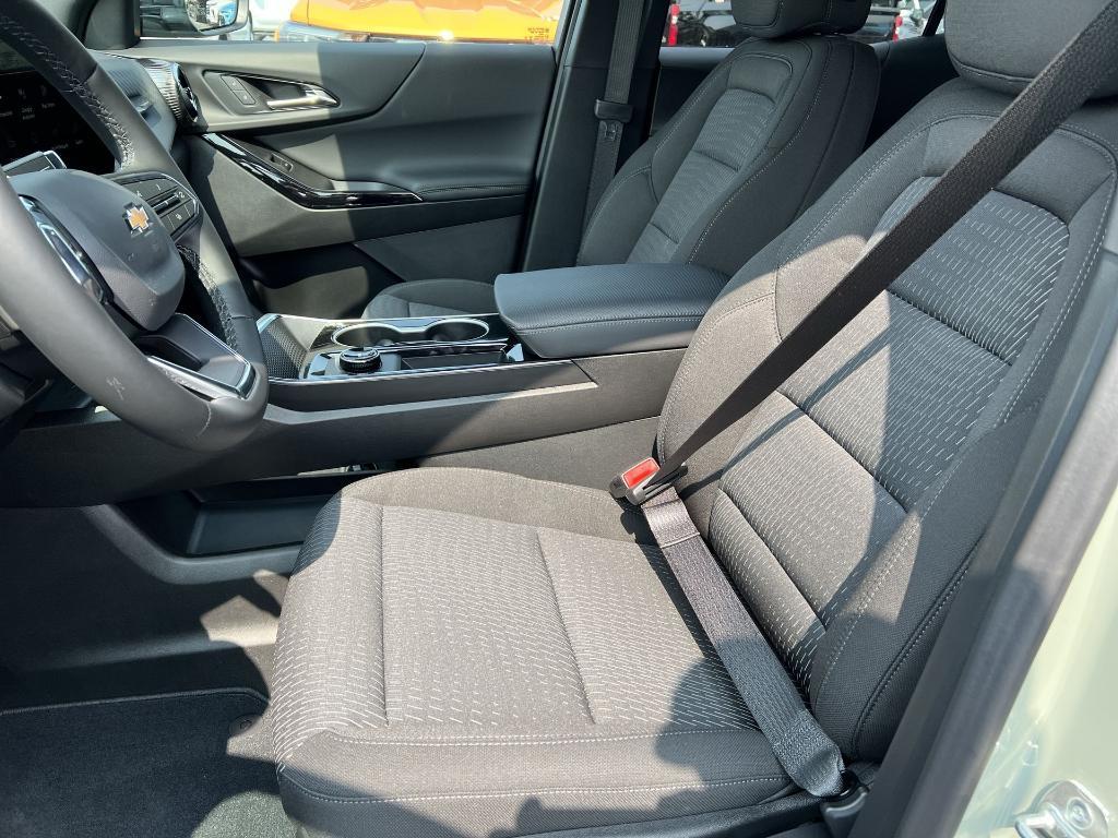 new 2026 Chevrolet Equinox car, priced at $28,295