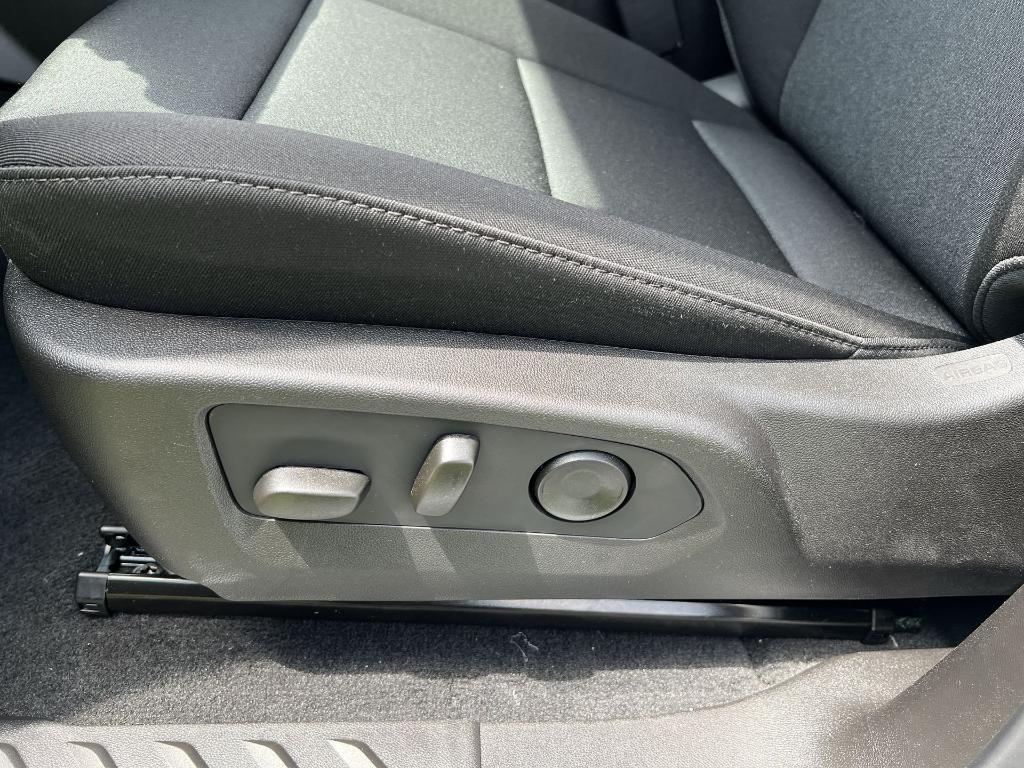 new 2025 Chevrolet Colorado car, priced at $33,991