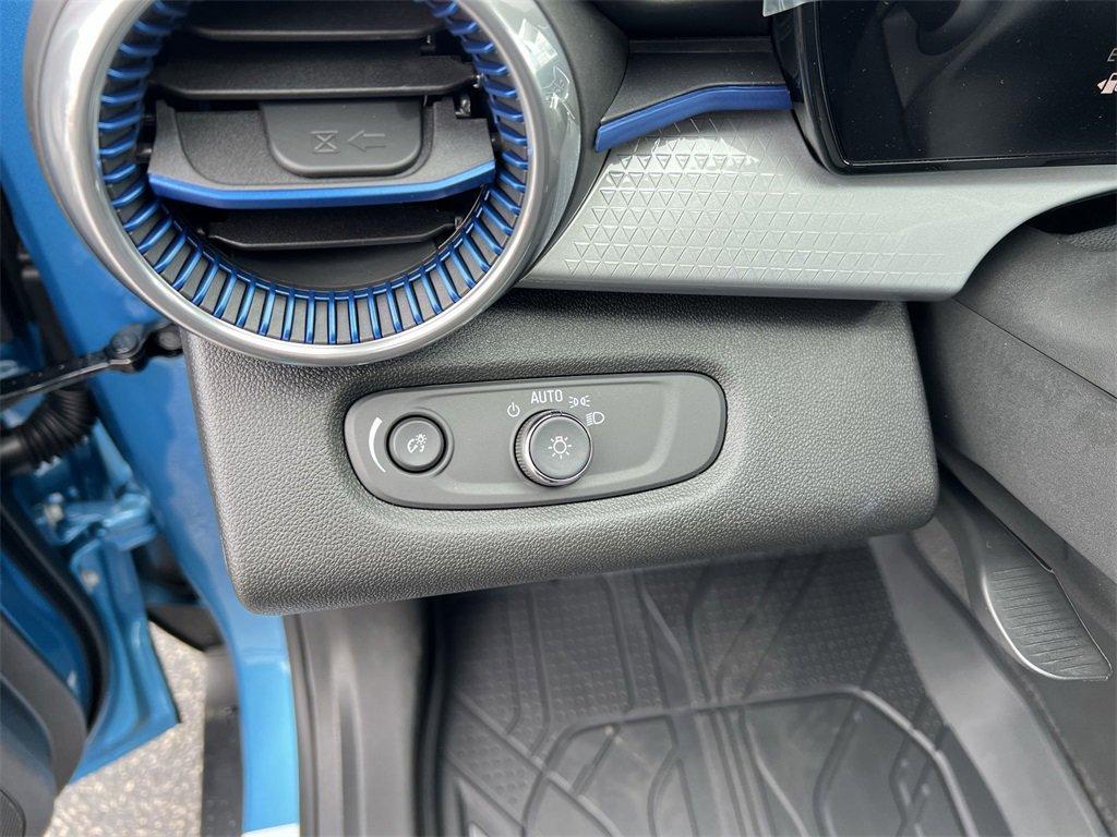 new 2025 Chevrolet Trax car, priced at $25,446