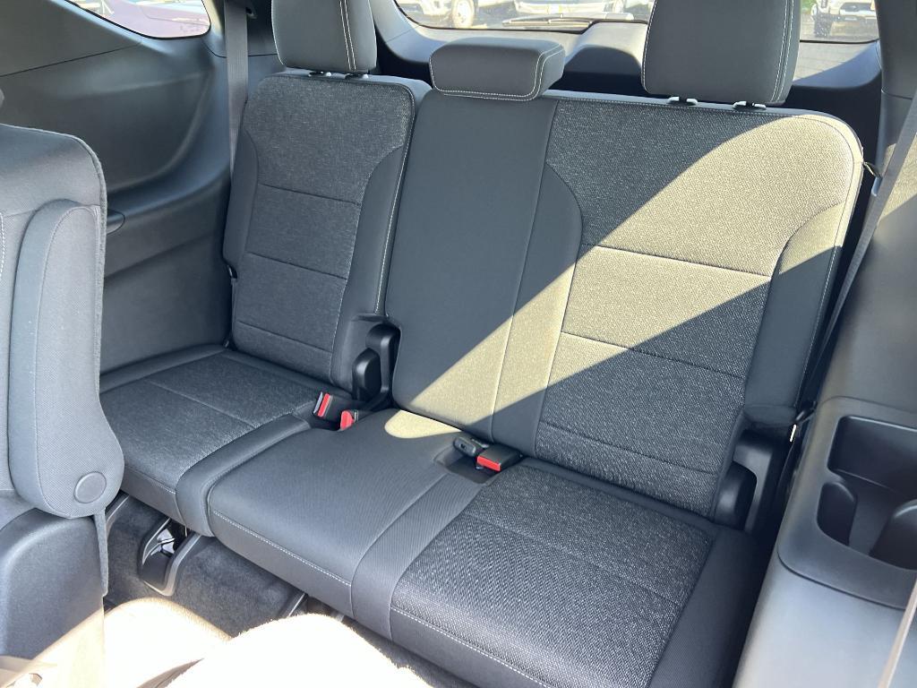 new 2025 Chevrolet Traverse car, priced at $42,318