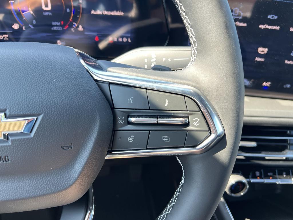 new 2025 Chevrolet Traverse car, priced at $42,318