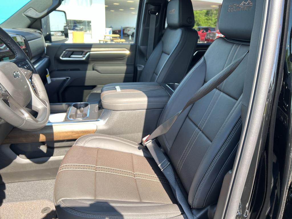new 2025 Chevrolet Silverado 2500 car, priced at $88,317