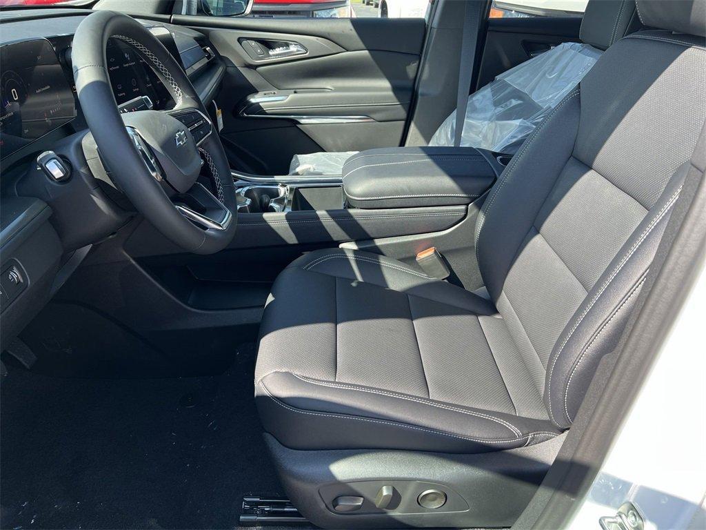 new 2026 Chevrolet Traverse car, priced at $42,571