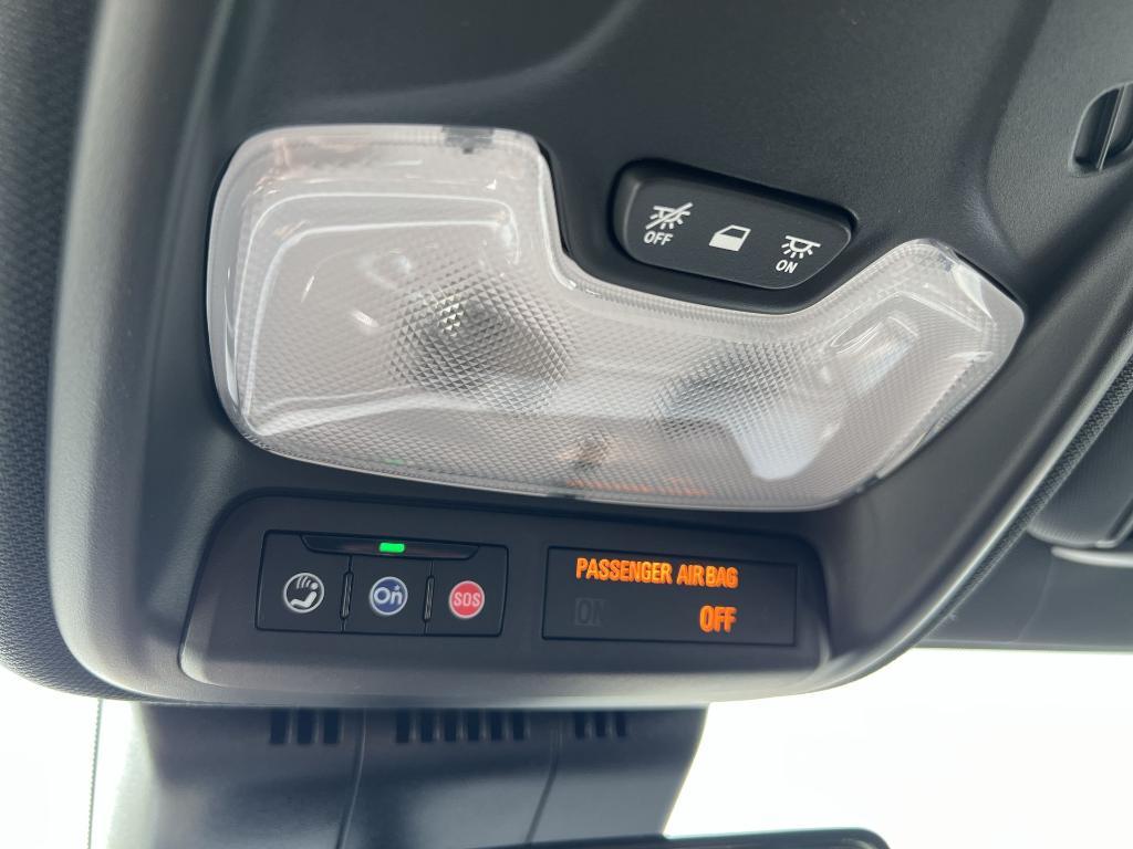 new 2025 Chevrolet Colorado car, priced at $32,956