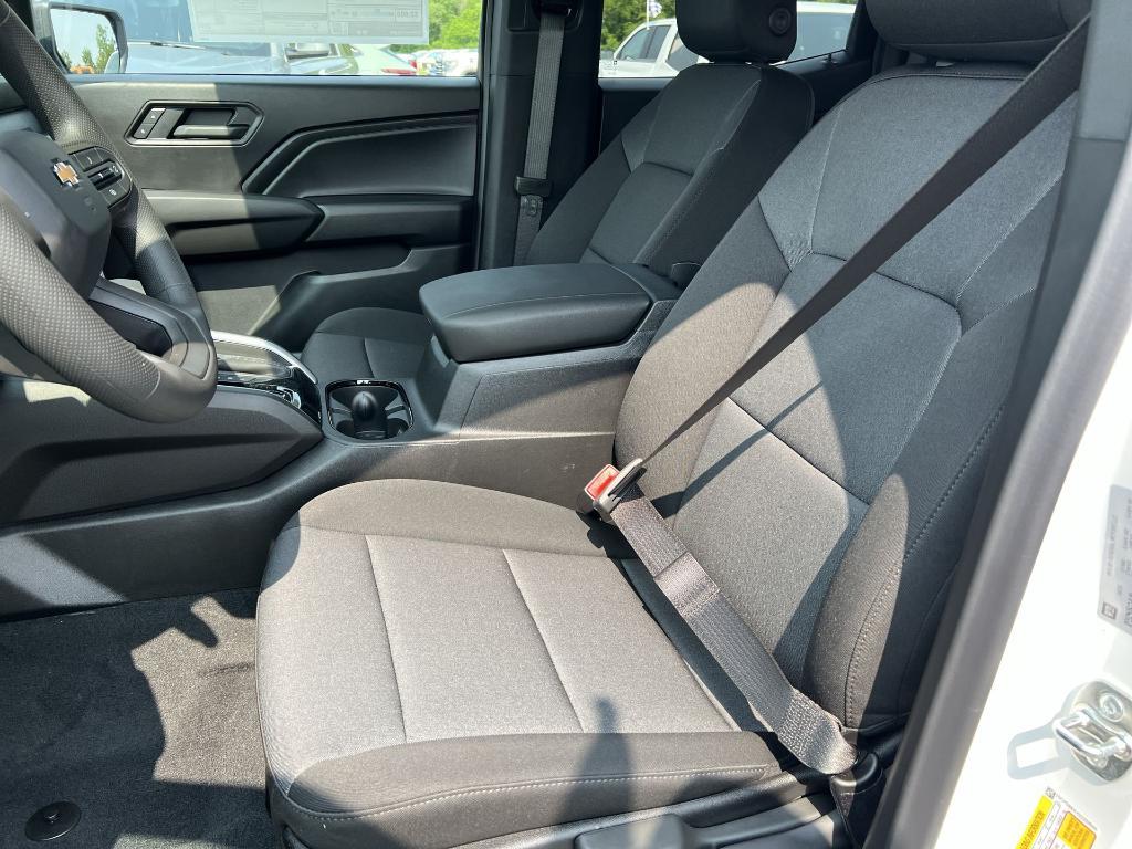 new 2025 Chevrolet Colorado car, priced at $32,956