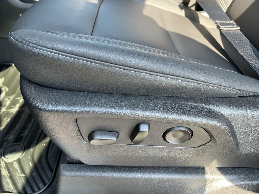 new 2025 Chevrolet Silverado 2500 car, priced at $75,766
