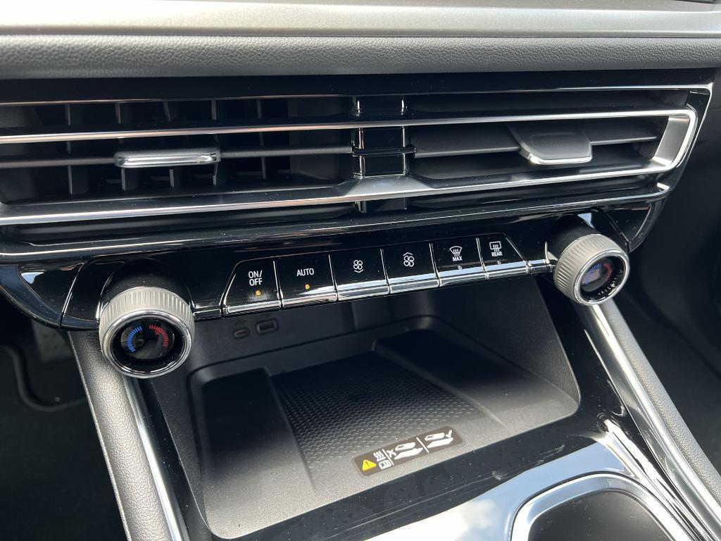 new 2025 Chevrolet Traverse car, priced at $44,765