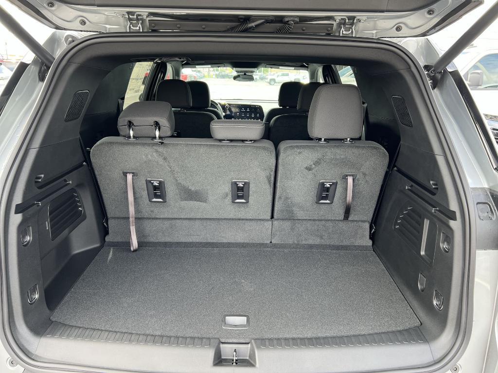 new 2025 Chevrolet Traverse car, priced at $44,765